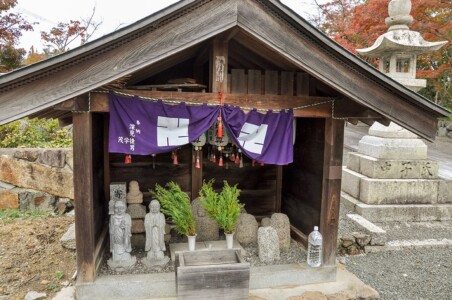 地蔵堂 為那都比古神社/地蔵堂